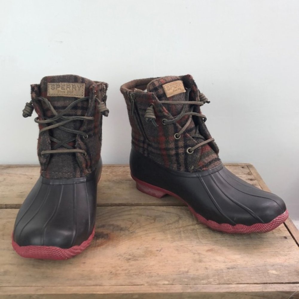 SPERRY brown / flannel topped duck boots size 7.5